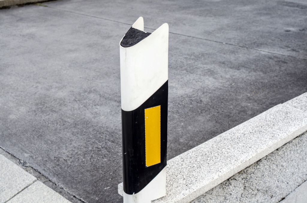 Austrian delineator bollard